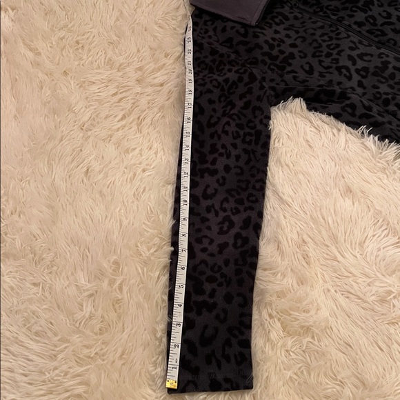 Old Navy Full Zip Fleece Jacket EUC - Picture 7 of 10